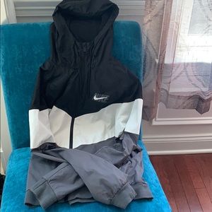 Nike windbreaker